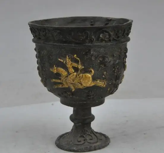 

S2964 4"old chinese bronze gilt people Hunting statue Wine vessel goblet wineglass cup