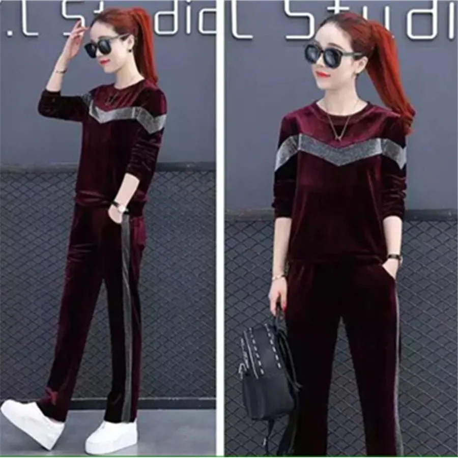

2019 Women Sportswear Velvet Tracksuit