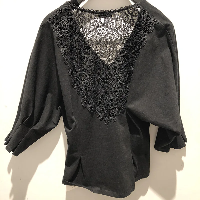

New Shirt Back V-lace Knitted T-shirt for Women In Spring and Summer of 2019 Lantern Sleeve Black T-shirt Women