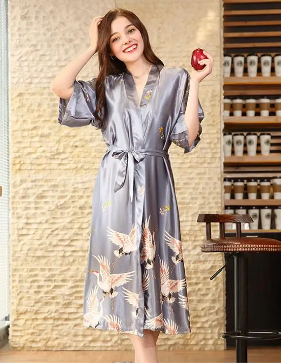 Фирменный дизайн, весеннее Новое Женское кимоно с принтом Журавля, платье, шелковый атлас, женские халаты, халаты, повседневная домашняя одежда - Цвет: gray