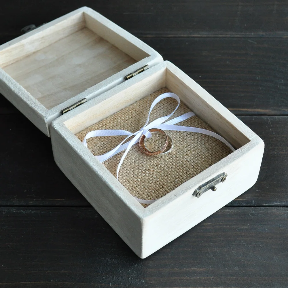 Оригинальное кольцо коробка, рустикальная Свадьба подносителя колец, квадратные деревянные кольцом-держателем, свадебный подарок Юбилей подарок по индивидуальному заказу