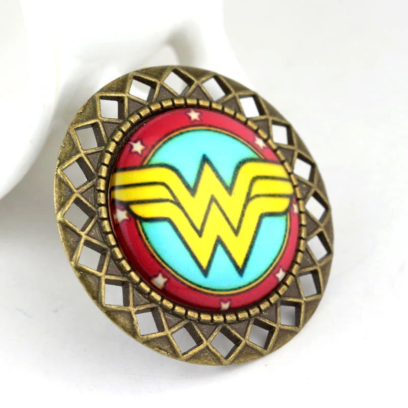 

dongsheng Movie Superhero Wonder Woman Brooch and Pins Gold Wonder Woman Logo Pin Badge -40