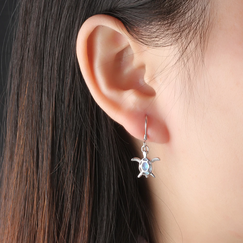 costume jewelery earrings