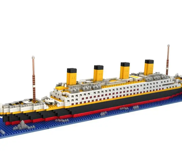 

1800PCS Model building kits city Titanic RMS ship 3D blocks Educational model building toys hobbies for children