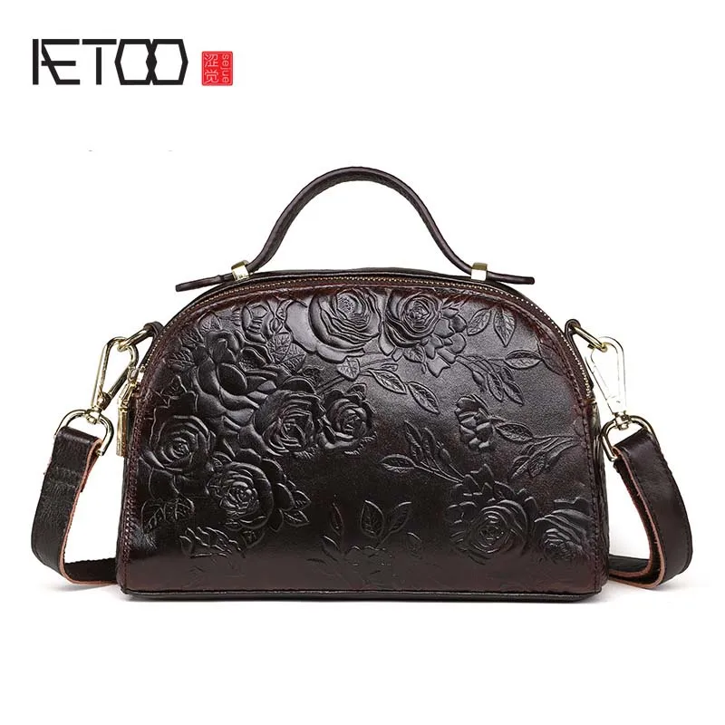 

AETOO 17 New Arrival Oil wax Genuine Leather Women Handbags Fashion 3D embossed Crossbody Bags Female Handbag Trend Bag Bolsas