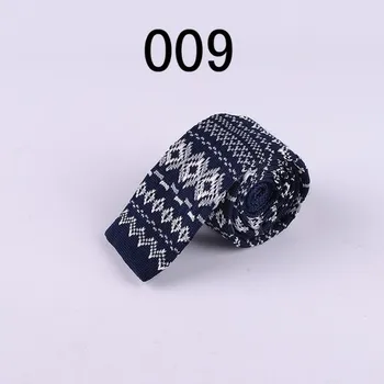 

Lingyao HOT Sale knitted ties fashion narrow skinny knitting necktie Christmas snow style tie