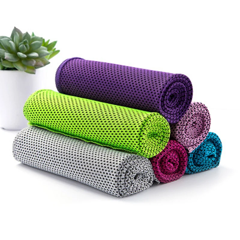 

1pcs Randomly Cool Towel Double Layer Sports Ice Towel Cools Down Quickly Cooling Towel Heat Relief Reusable Breathable Dry