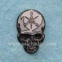 Пользовательские череп эмаль Шпильки с логотипом черный краситель металл