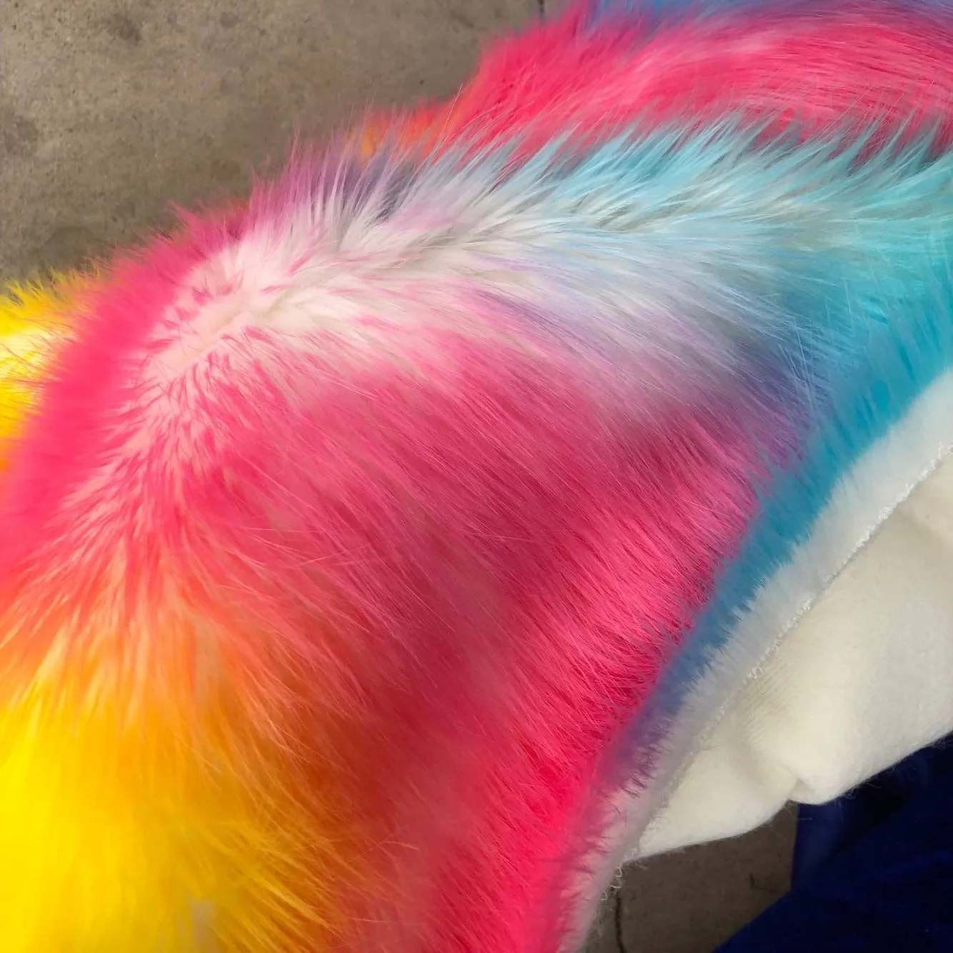 

rainbow color 3cm long pile Jacquard rabbit fur fabric for patchwork,imitation pelliccia faux fur fabric for hat bag design