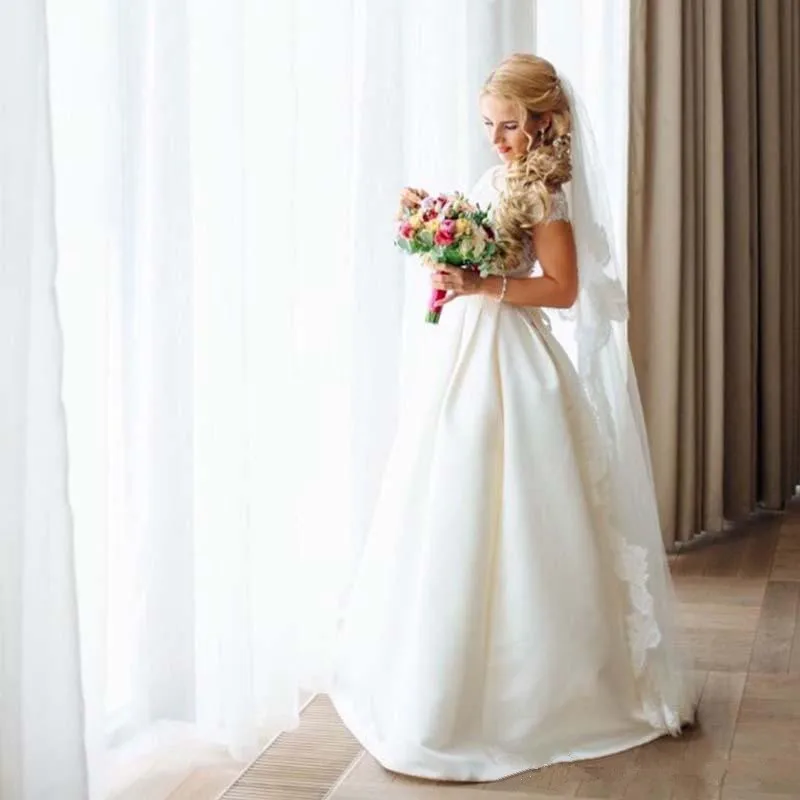 

Princess A-line satin Wedding Dresses Lace Appliques Off The Shoulder Bridal Gowns wedding gowns White Ivory Vestido De Novia