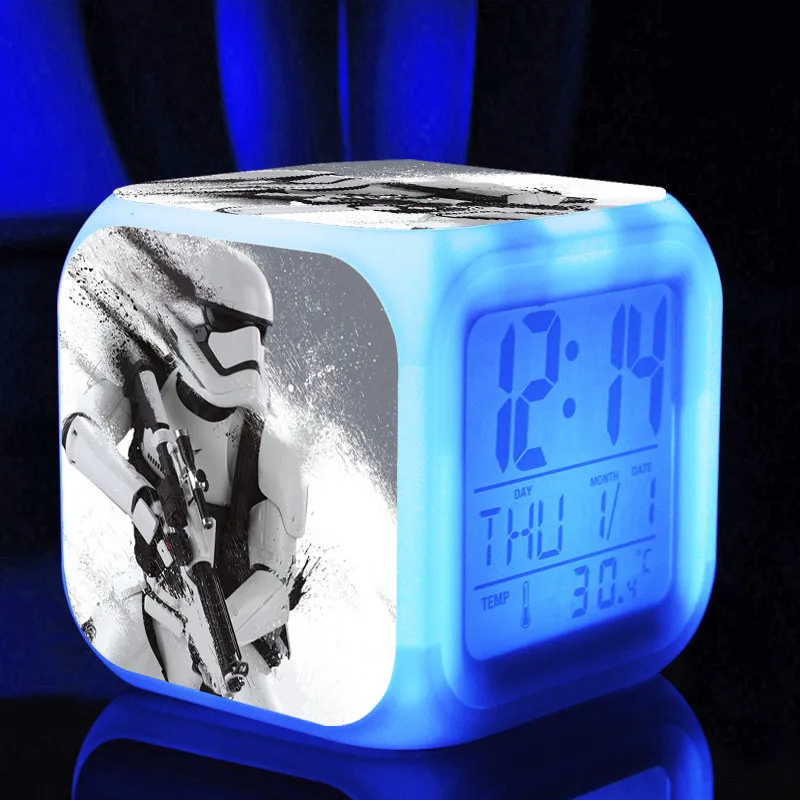 [Wanpy family] Звездные войны цифровой будильник для детей подарок на день рождения прикроватные настольные часы изменение цвета будильник - Цвет: Зеленый
