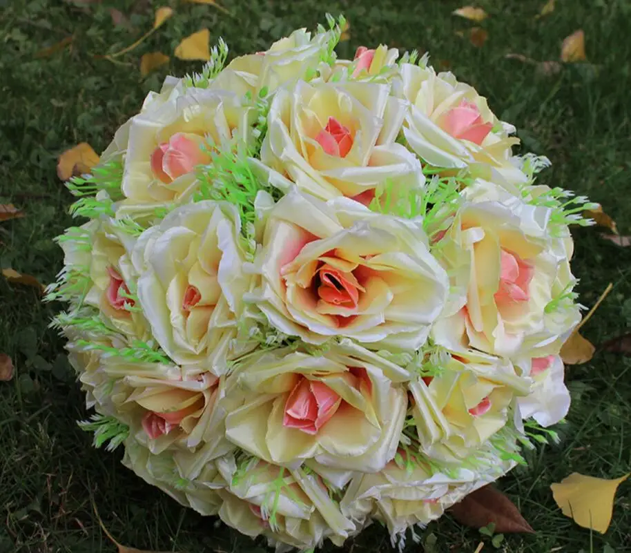 Lastest Новая мода 40 см(15,7 дюймов) романтическая искусственная Роза целующийся шар Цветок из искусственного шелка для свадебной вечеринки декор - Цвет: Шампанское