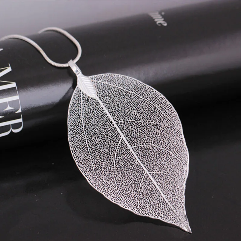 Fashion Jewelry New Sweater Coat Necklace For Women Necklaces Pendants Sweater Chain Big Leaves Pendant Statement Jewelry Gift