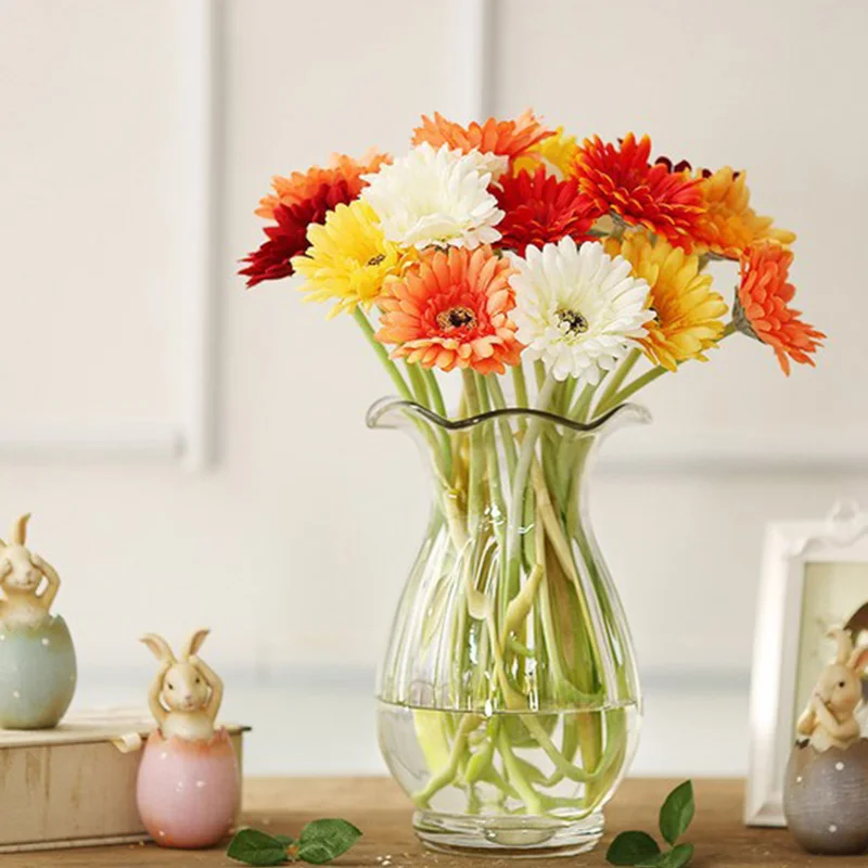 Герберы долго стоят. Гербера в срезке. Герберы цветы в вазе. Стебель герберы. Как сохранить герберы в вазе дольше.