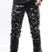 Этап личности мужчин Штаны камуфляж заклепки штаны мужские ноги брюки певица Танцы рок мужские панталоны Street черный белый красный