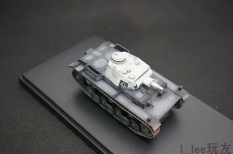 1/72 VK3001(H) German Tank Ltd. Ed. Готовая модель 5-метрового хобби |