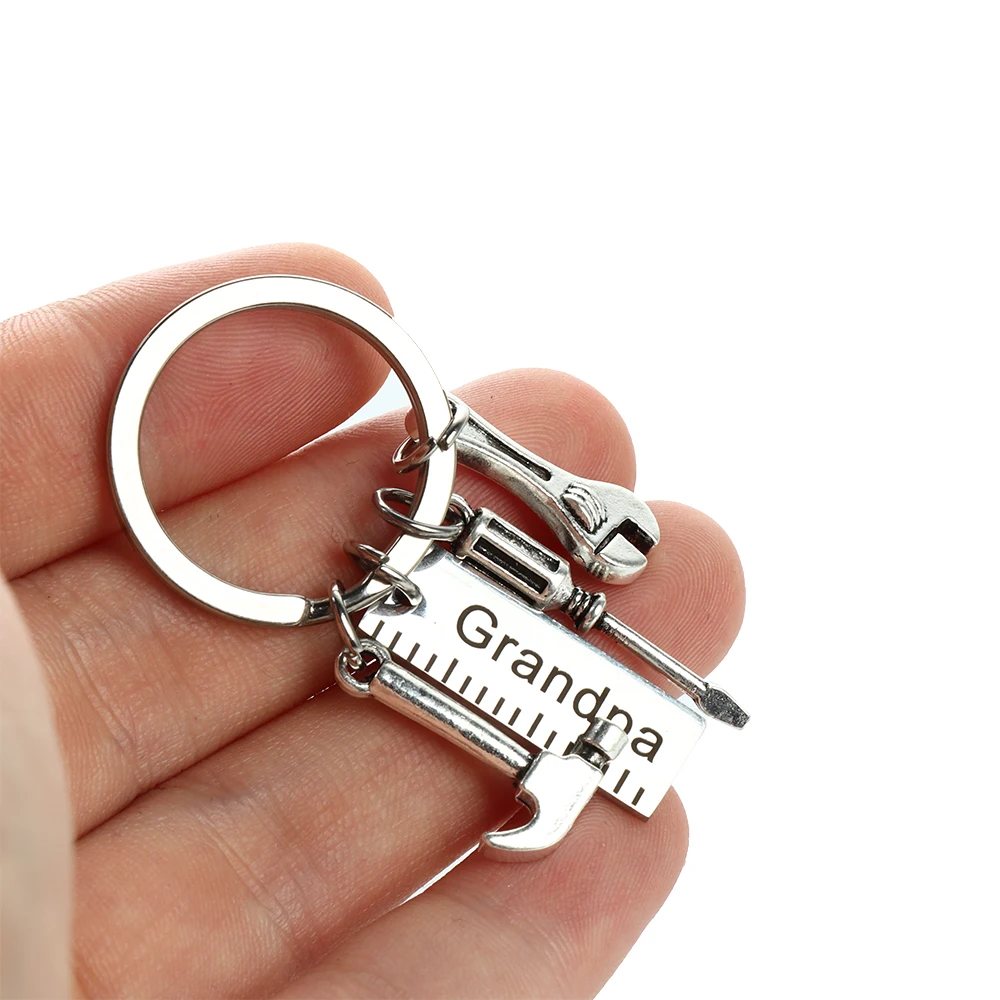 

1 Pcs Fashion Mini Hammer Keychain for Dad Birthday Gift Metal Hammer Tools Keyring Key Chain Men Father's Day Gift Car Keyring