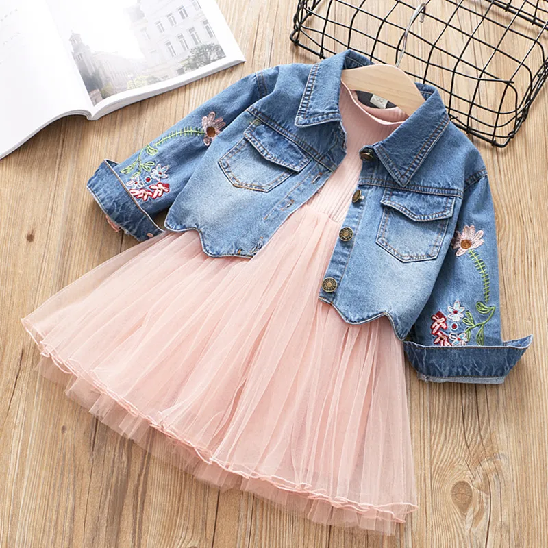 

New 2018 Spring Baby Girls Cotton Clothing Set Children Embroidery Floral Cowboy Jacket+ Mesh Long Sleeve Yarn Dress Kids Suit