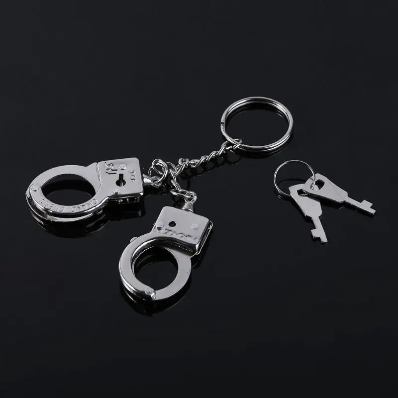 

Funny Accessories Metal Keychain Hot Sale New Design Alloy Key Holder Simulation Handcuffs model Key Chain For men Best Gift