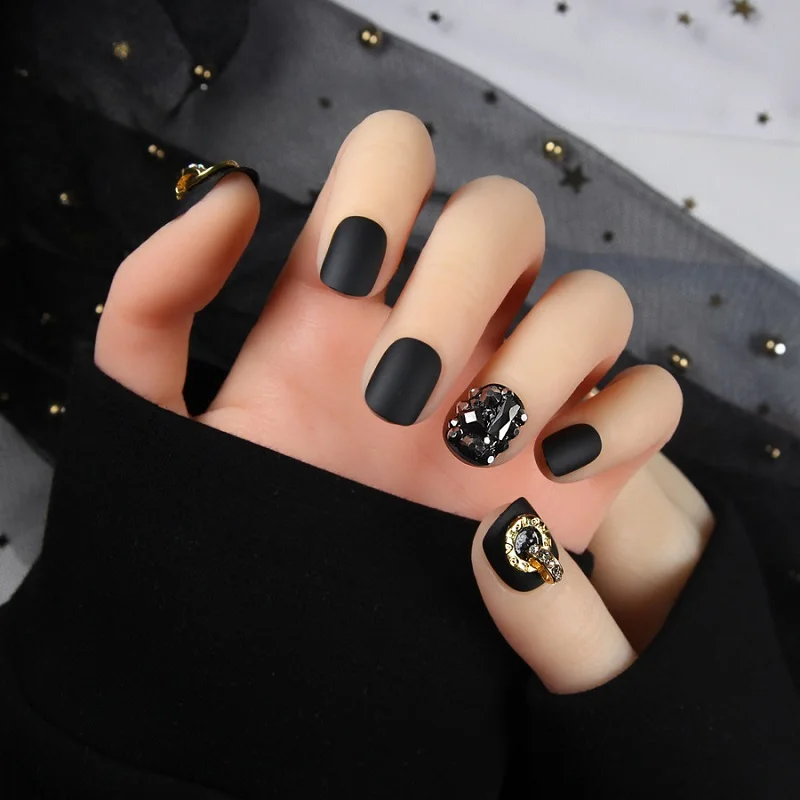 

24pcs DIY Women Manicure Tool Short Black Matte Nail Tips Diamante Design Detachable Pure Color Full Fake Nails Art Patches DL