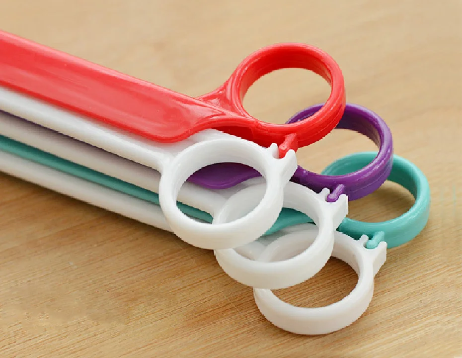 010 Sealing clip
