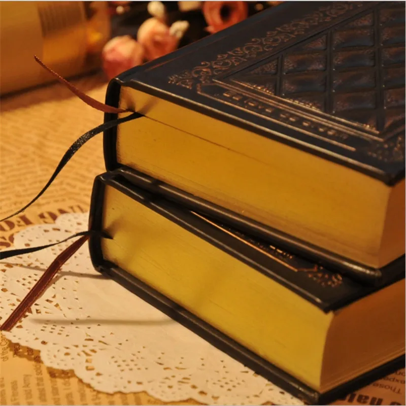 Cena 2019 retro puste wnętrze strona notatnik twarda skóra twarz książka A5 relief notatnik organizator szczotka złota strona książki