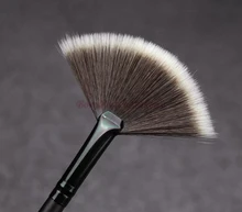 2016 Highlighting Makeup Brush Nail Art Brush for Makeup Slim Fan Shape Powder Concealor Blending Finishing Highlighter