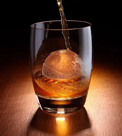 Set-of-2pcs-scotch-whisky-sphere-silicone-Ice-ball-maker-kotobukiya-star-wars-death-star-silicone.jpg_640x640q70.jpg