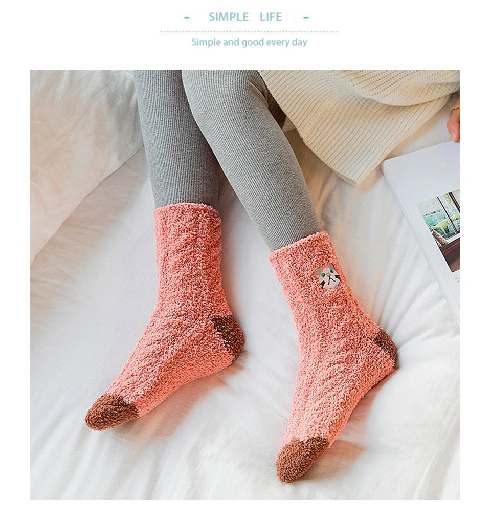 2019 Winter New Embroidered Animal Puppies Cat Lady Floor Sock Thick Section Warm Home Coral Velvet Ladies Socks Wholesale (12)