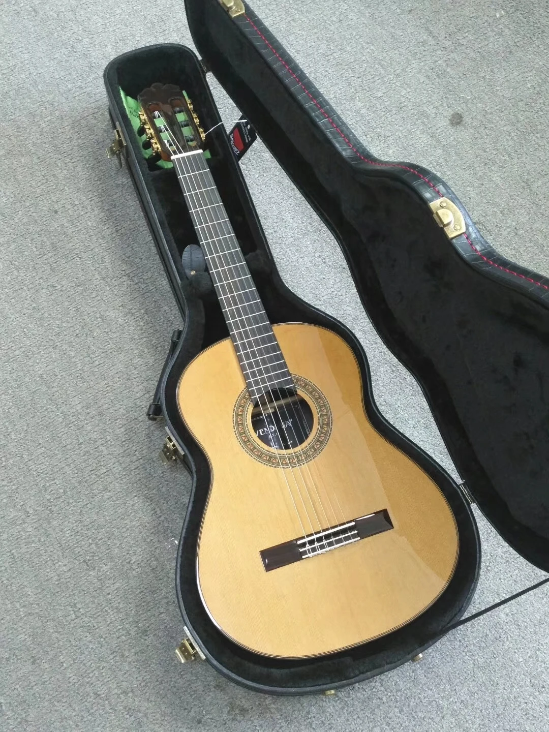 New Model 36 inch Handmade Acoustic Spanish guitar,VENDIMIA Solid Cedar/Solid Rosewood,professional Full solid Classical guitar New Model 36 inch Handmade Acoustic Spanish guitar,VENDIMIA Solid Cedar/Solid Rosewood,professional Full solid Classical guitar