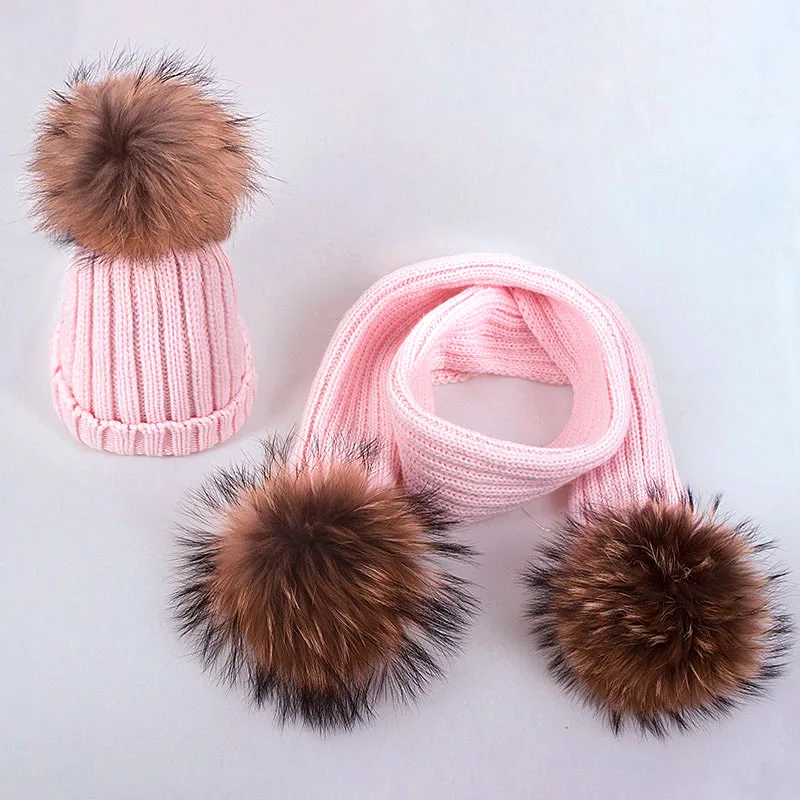 Зимняя теплая шапка, шарф, комплект для мальчиков и девочек из 2 предметов, шапка с помпонами из лисьего меха, детская вязаная шапка с помпоном, шарф, костюм высокого качества - Цвет: pink set