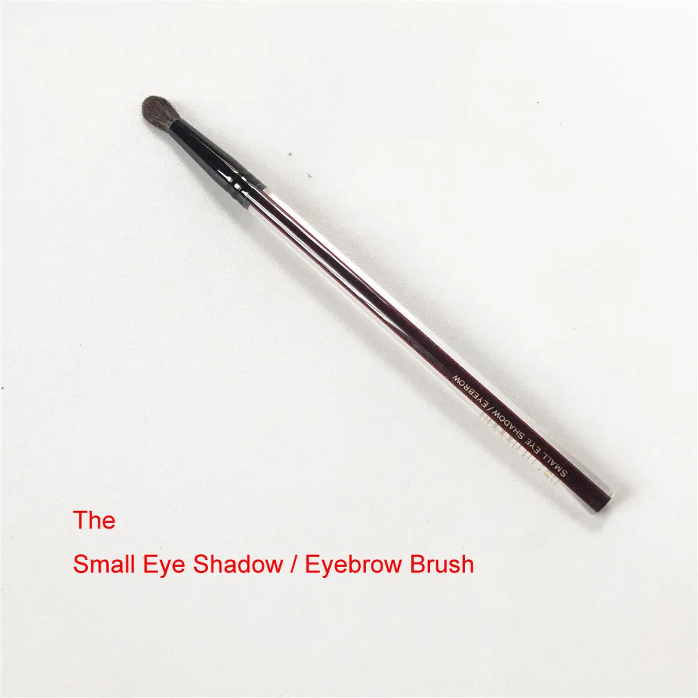 Kevyn Aucoin The Small Eyeshadow Eyebrow Brush _ 1