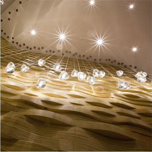 Mizu-7-Light-Pendant-by-Nicolas-Terzani-from-Terzani-Suspension-Lamp-Chandelier-Gold-Transparent-Lighting-Fixture (1)