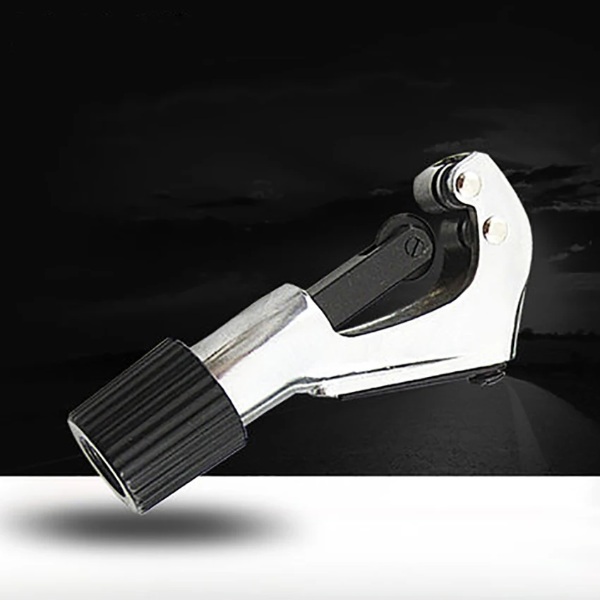 

4-28mm Pipe Cutter Manual Tube Cutter Stainless Steel Bellows Cutter with 2 Blades Stainless Steel Inlet Pipe Cutting Shear