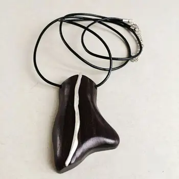 

Wholesale Fashion Wood New Pendant Necklacce, Black Leather New Design Necklace