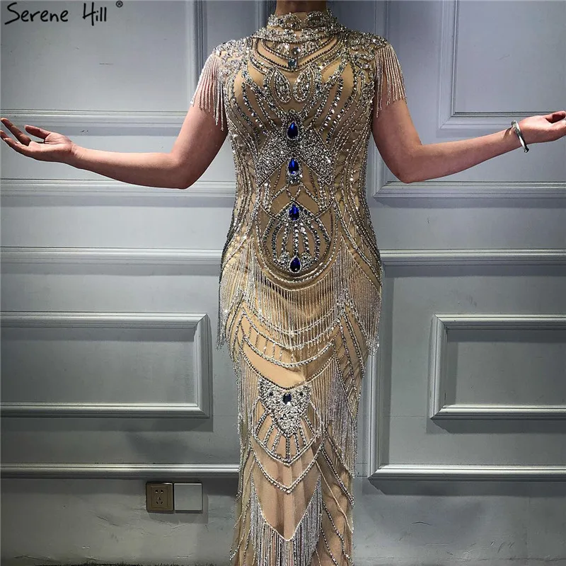 Роскошные вечерние платья золотого цвета с высоким воротником из Дубаи, сексуальные вечерние платья без рукавов, Украшенные бусинами и кисточками, Serene Хилл LA60893
