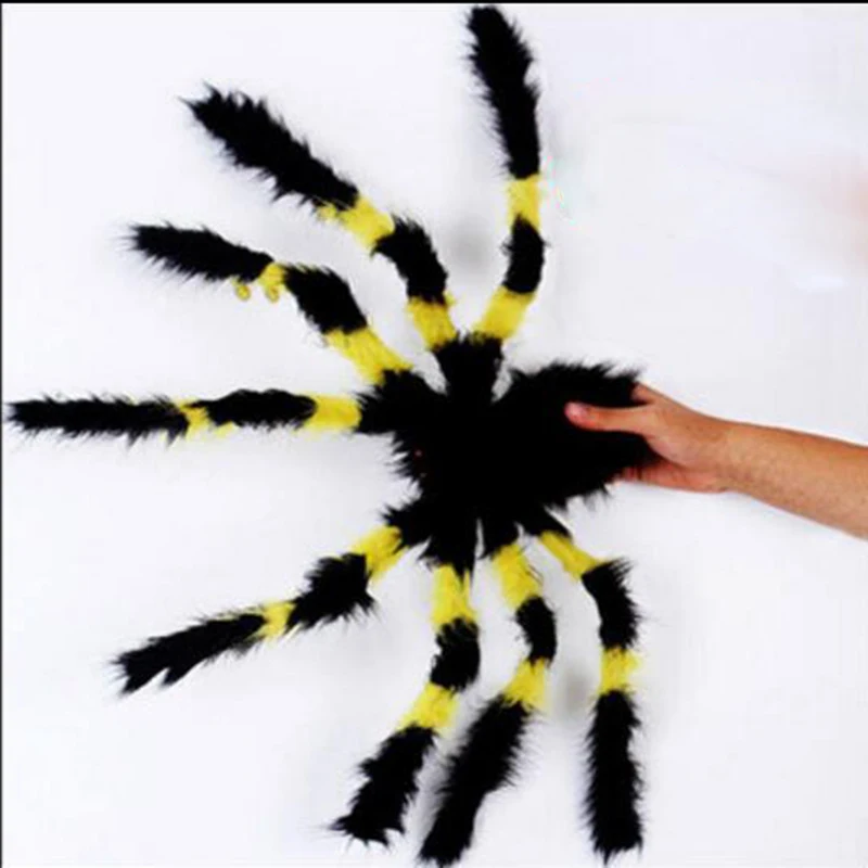 

New Hot Halloween Big Horrible Furry Fake Spider Size 30cm/50cm/75cm Creep Trick Or Treat Halloween Decoration Random Color 1Pcs