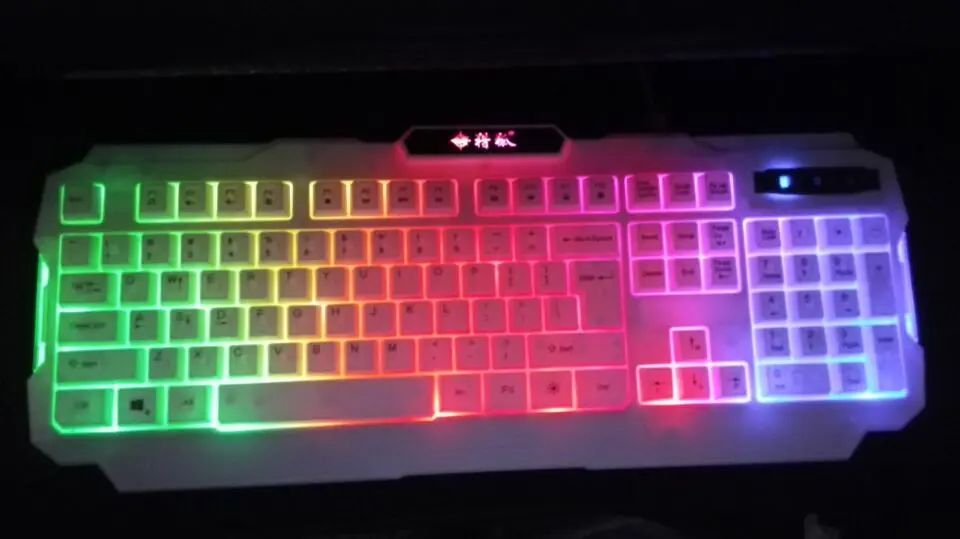 2015 New Color Backlights Mechanical Sense best Gaming Keyboard PC