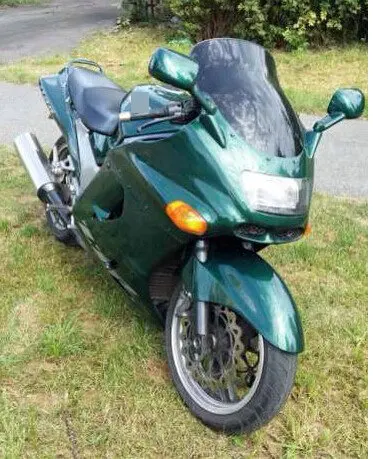 ZZR1100B4