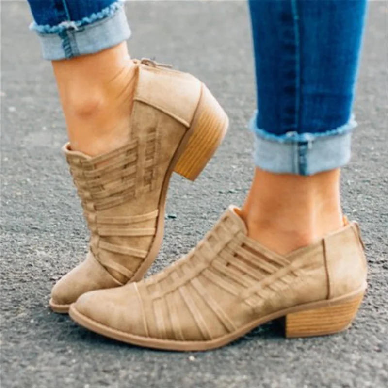 9243532036_641363439