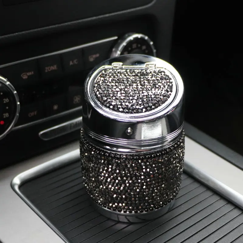 Роскошные кристаллы алмаза пепельницы для авто с светодиодный свет сигареты пепельница держатель металлическая коробка для хранения путешествия жидкость для снятия авто аксессуары Для женщин - Название цвета: Черный