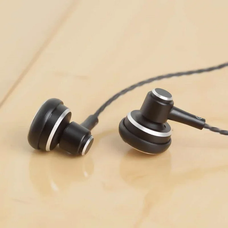 earbuds