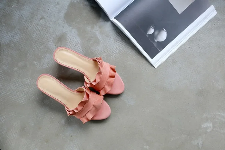 WOMEN SLIPPER 6