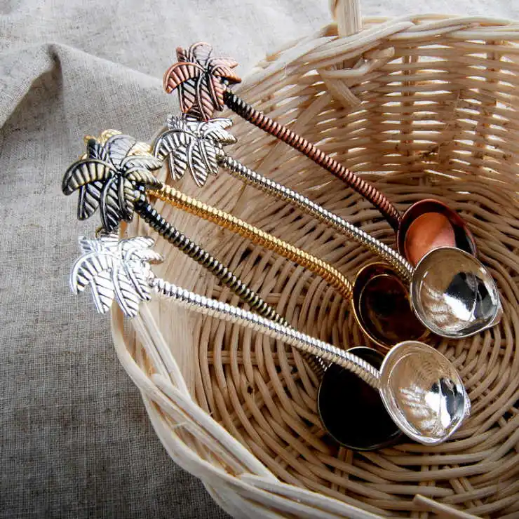 

1 Piece Creative coconut tree Spoon Kitchen Nostalgic Vintage Royal Style Bronze Carved Small Coffee Tea Milk Dessert Spoon