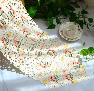 Beige 38*173 см Европейская кружевная кровать Настольный бегун Флаг Обложка Ткань вышитая тарелка чай обеденная скатерть вечерние свадебные украшения кухни - Цвет: Beige