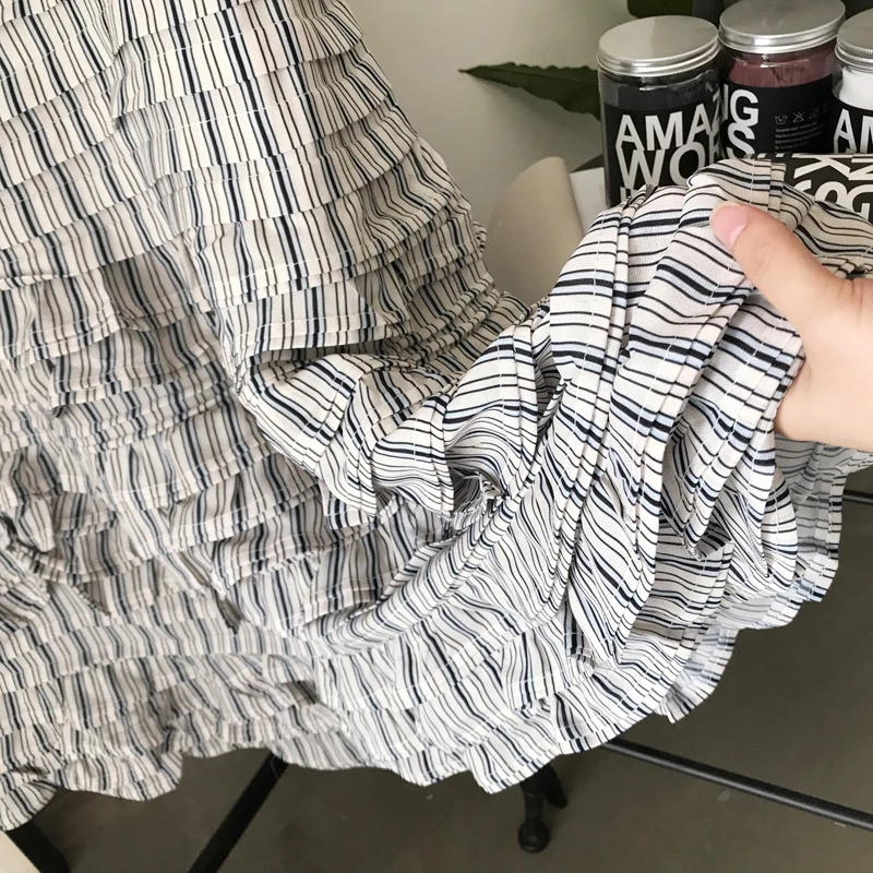 4 (6)