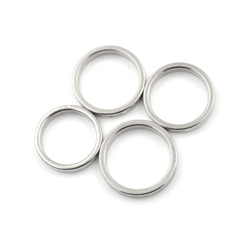 

Silver Strong Magnetic Magic Ring Coin Finger Magician Trick Props Show Tool Magic trick Toys New arrival