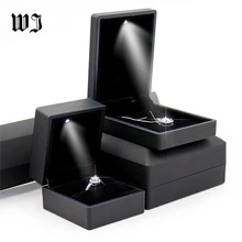 Цвет: черный, синий LED подсветка ювелирных Обручение обручальное кольцо Цепочки и ожерелья подвеска браслет Дисплей упаковочной коробки подарочные коробки для украшений организатор