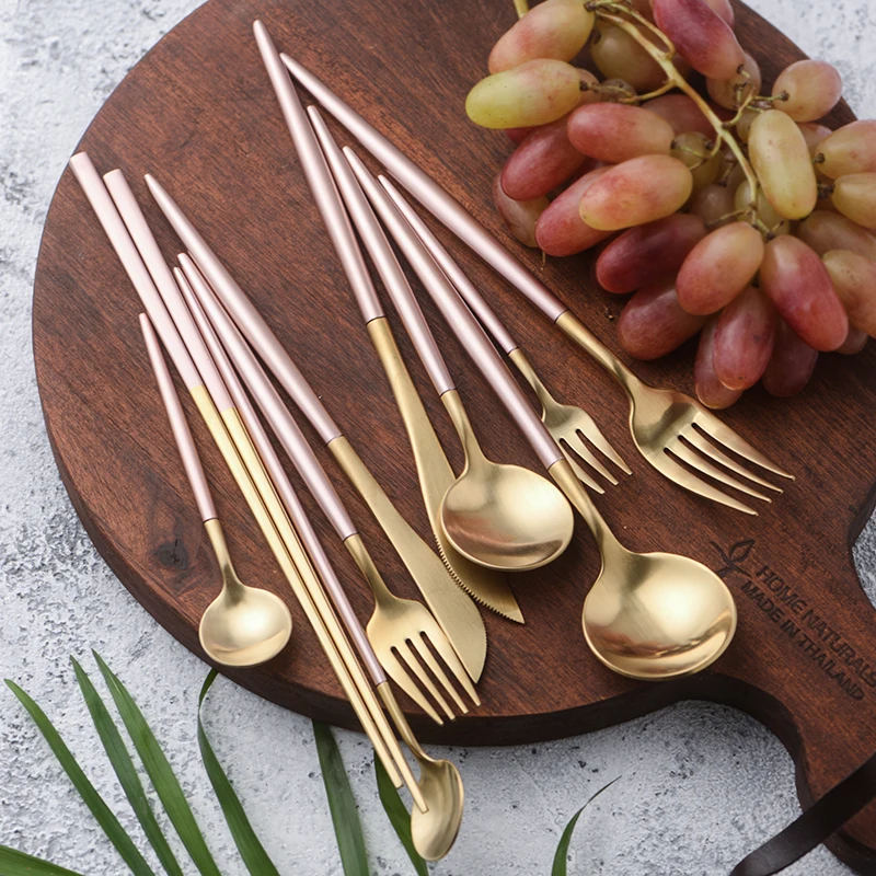 Lekoch Korean Royal Pink Golden Tableware Cutlery Set Dinner Knife Fork