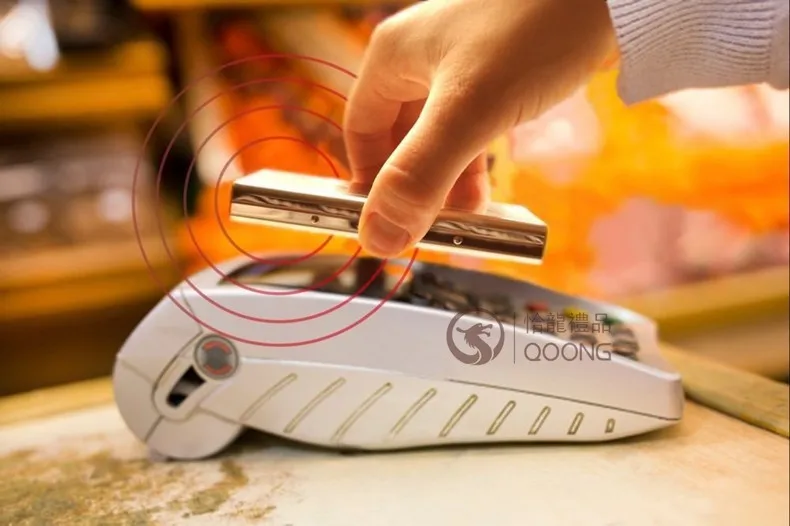 QOONG Custom Lettering Stainless Steel RFID Blocking Business Men Women Credit ID Card Holder Metal Card Case Travel Card Wallet QOONG Custom Lettering Stainless Steel RFID Blocking Business Men Women Credit ID Card Holder Metal Card Case Travel Card Wallet